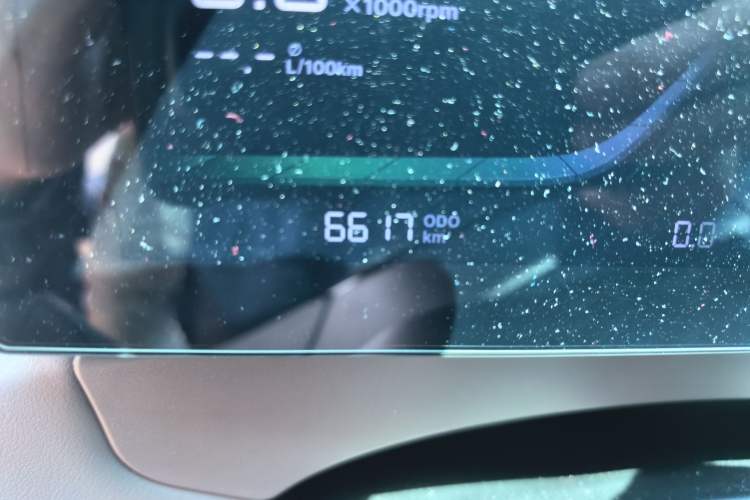 Used Geely Auto FX11 2025 4th Generation 1.5TD DCT – The Start Odometer Close Up