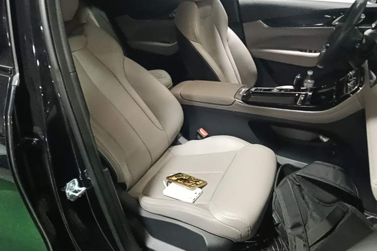 Used Geely Auto FX11 2025 4th Generation 1.5TD DCT – The Start Right Front Seat