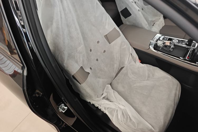 Used Geely Auto FX11 2025 4th Generation 1.5TD DCT – The Start Right Front Seat