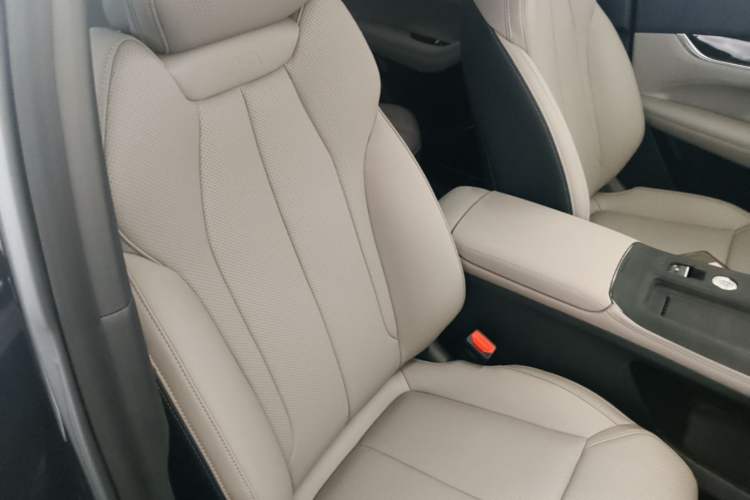 Used Geely Auto FX11 2025 4th Generation 1.5TD DCT - Shanhe Right Front Seat