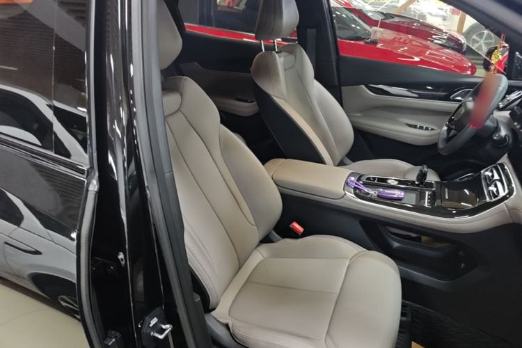 Used Geely Auto FX11 2025 4th Generation 1.5TD DCT – The Start Right Front Seat
