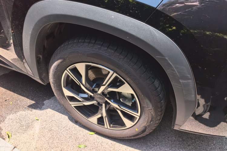 Used Geely Auto FX11 2025 4th Generation 1.5TD DCT – The Start Right Front Wheel Hub