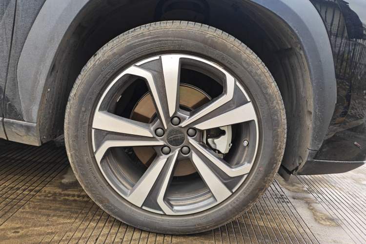 Used Geely Auto FX11 2025 4th Generation 1.5TD DCT - Shanhe Right Front Wheel Hub