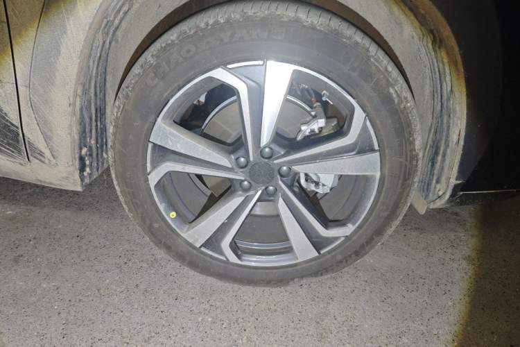 Used Geely Auto FX11 2025 4th Generation 1.5TD DCT - Shanhe Right Front Wheel Hub