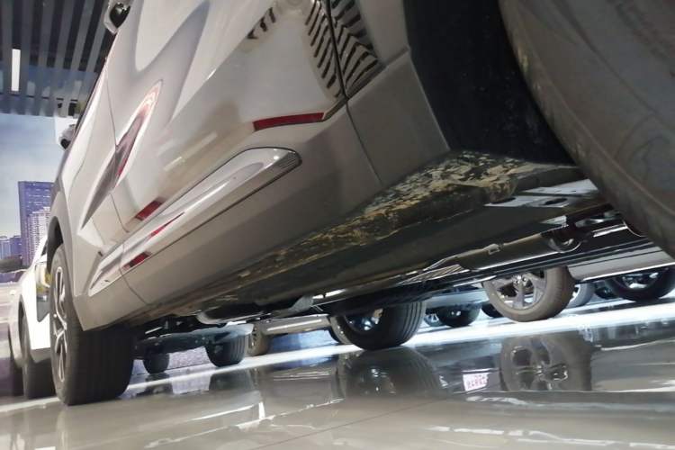 Used Geely Auto FX11 2025 4th Generation 1.5TD DCT – The Start Right Side Sill