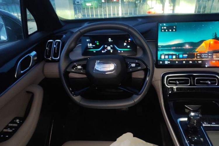 Used Geely Auto FX11 2025 4th Generation 1.5TD DCT – The Start Steering Wheel