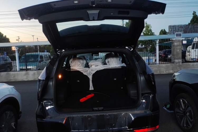 Used Geely Auto FX11 2025 4th Generation 1.5TD DCT – The Start Trunk