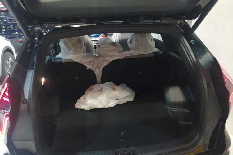 Used Geely Auto FX11 2025 4th Generation 1.5TD DCT – The Start Trunk