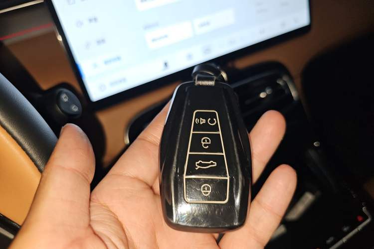 Used Geely Auto FX11 2025 4th Generation 1.5TD DCT - Shanhe Vehicle Key