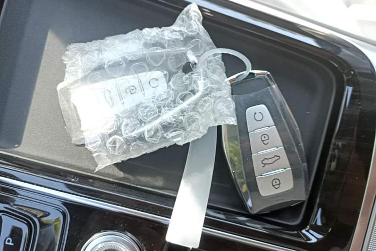 Used Geely Auto FX11 2025 4th Generation 1.5TD DCT – The Start Vehicle Key