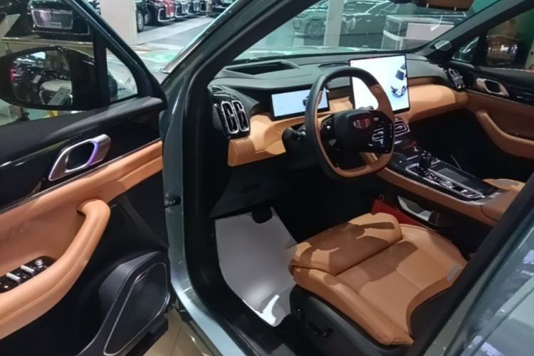 Used Geely Auto FX11 2025 4th Generation 1.5TD DCT Jinxiu Driver Seat