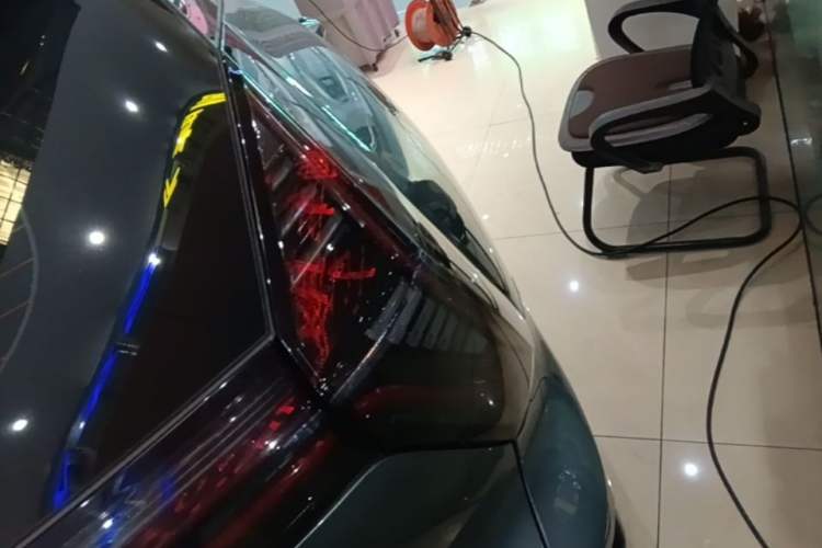 Used Geely Auto FX11 2025 4th Generation 1.5TD DCT Jinxiu Right Rear Taillight