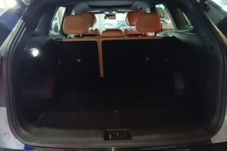 Used Geely Auto FX11 2025 4th Generation 1.5TD DCT Jinxiu Trunk
