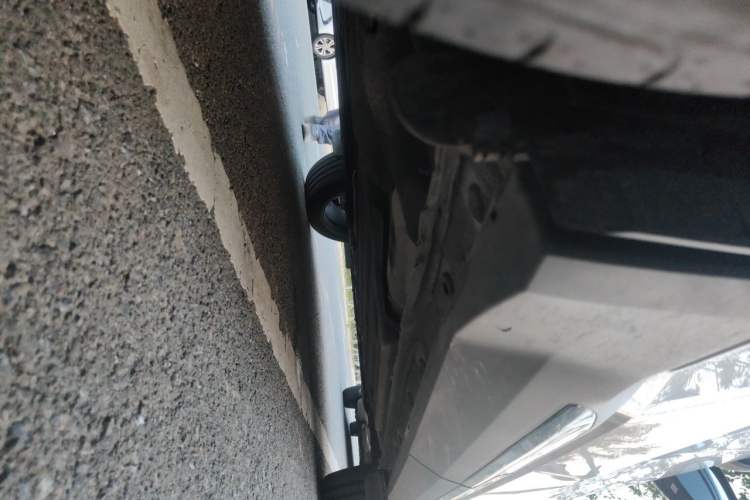 Used Geely Auto FX11 2025 4th Generation 1.5TD DCT Jinxiu Chassis Rear Right