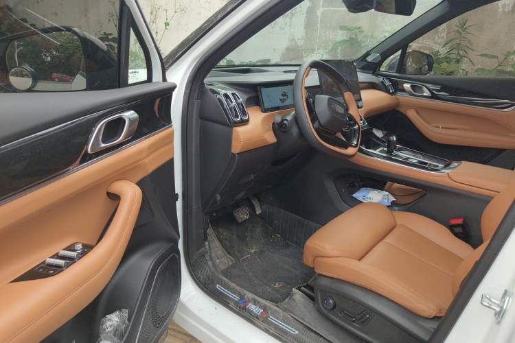 Used Geely Auto FX11 2025 4th Generation 1.5TD DCT Jinxiu Driver Seat