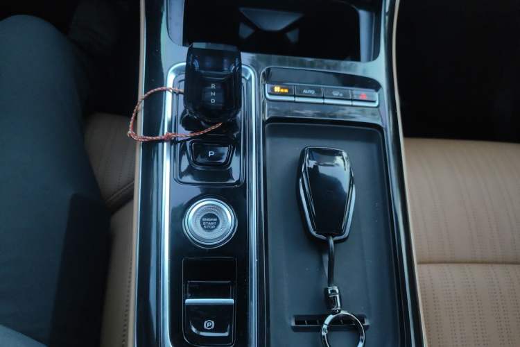 Used Geely Auto FX11 2025 4th Generation 1.5TD DCT Jinxiu Gear Lever