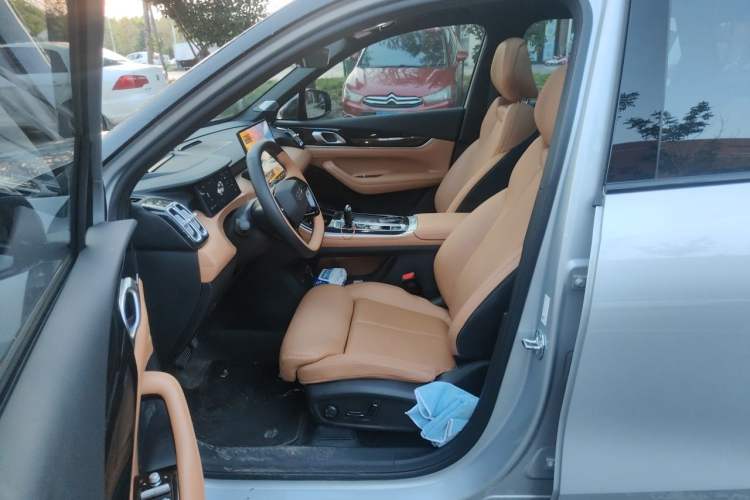 Used Geely Auto FX11 2025 4th Generation 1.5TD DCT Jinxiu Left Front Seat