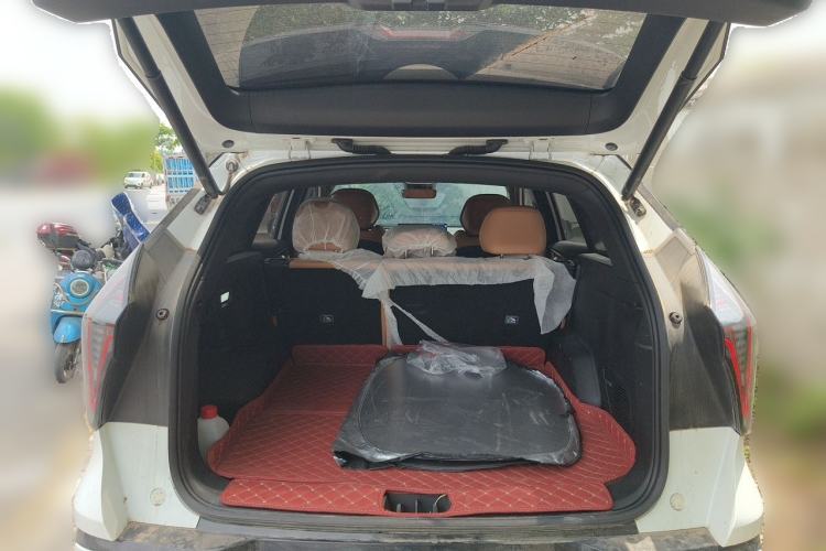 Used Geely Auto FX11 2025 4th Generation 1.5TD DCT Jinxiu Trunk
