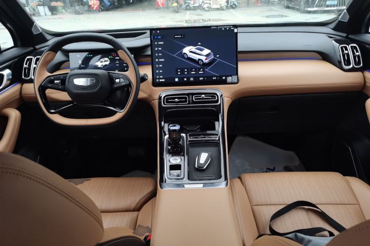 Used Geely Auto FX11 2025 4th Generation 1.5TD DCT Jinxiu Center Console