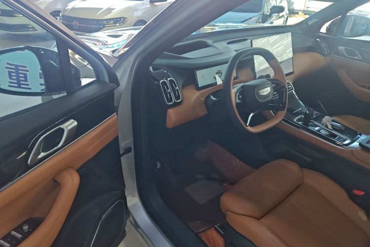 Used Geely Auto FX11 2025 4th Generation 1.5TD DCT Jinxiu Driver Seat