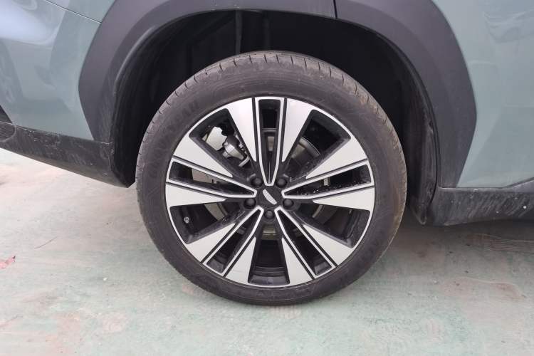 Used Geely Auto FX11 2025 4th Generation 1.5TD DCT Jinxiu Exterior 5