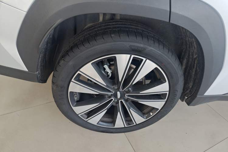 Used Geely Auto FX11 2025 4th Generation 1.5TD DCT Jinxiu Exterior 5