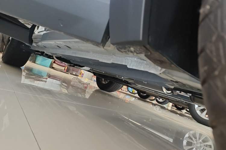 Used Geely Auto FX11 2025 4th Generation 1.5TD DCT – The Start Right Side Sill