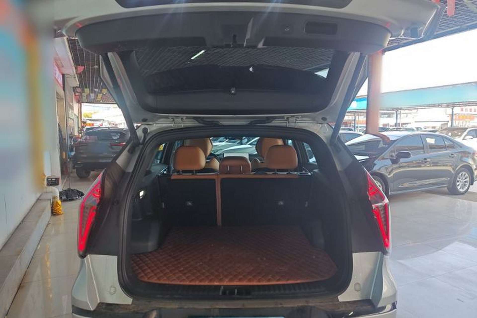 Used Geely Auto FX11 2025 4th Generation 1.5TD DCT Jinxiu Trunk
