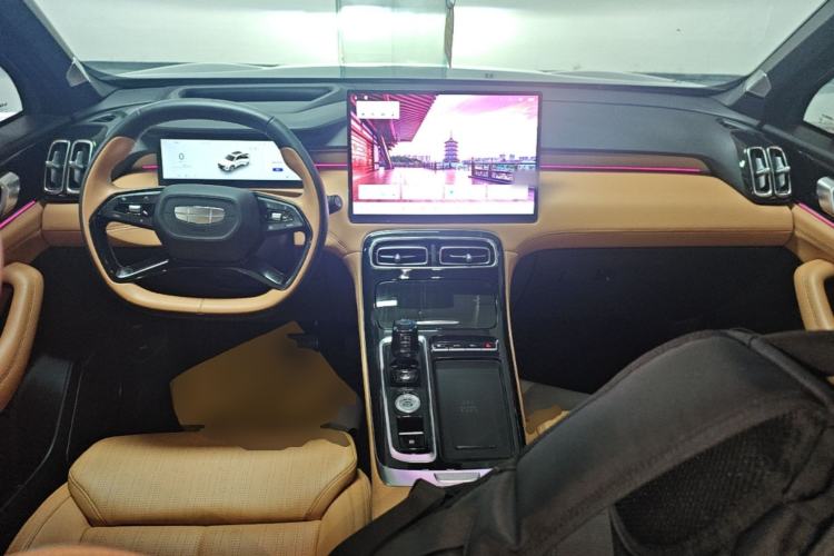 Used Geely Auto FX11 2025 4th Generation 1.5TD DCT Jinxiu Center Console