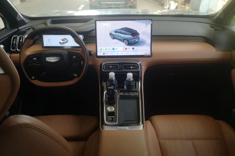 Used Geely Auto FX11 2025 4th Generation 1.5TD DCT Jinxiu Center Console
