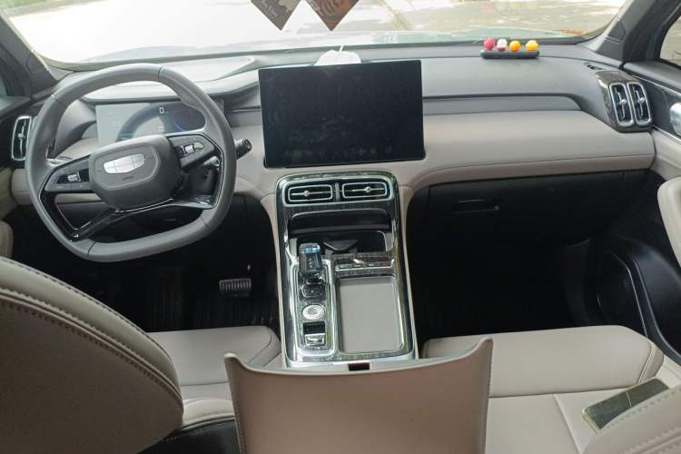 Used Geely Auto FX11 2025 4th Generation 1.5TD DCT – Setting Sail Center Console