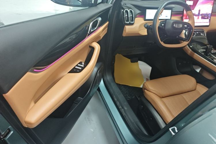 Used Geely Auto FX11 2025 4th Generation 1.5TD DCT Jinxiu Driver Seat