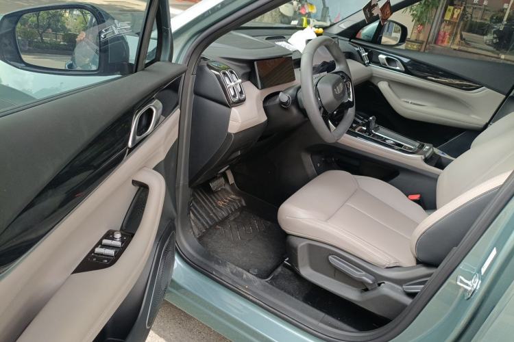 Used Geely Auto FX11 2025 4th Generation 1.5TD DCT – Setting Sail Driver Seat