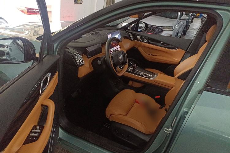 Used Geely Auto FX11 2025 4th Generation 1.5TD DCT Jinxiu Driver Seat