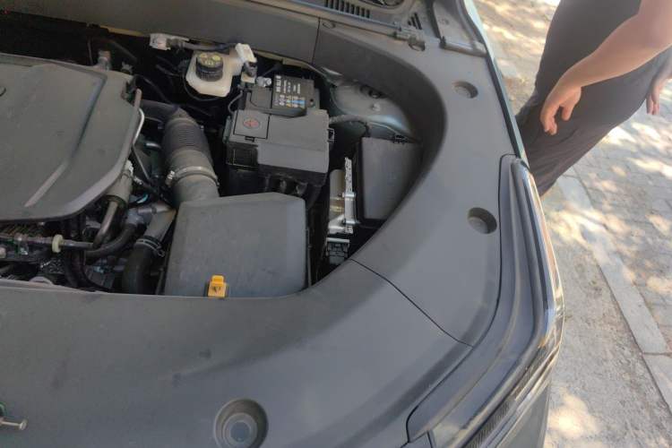 Used Geely Auto FX11 2025 4th Generation 1.5TD DCT – The Start Engine Bay Left