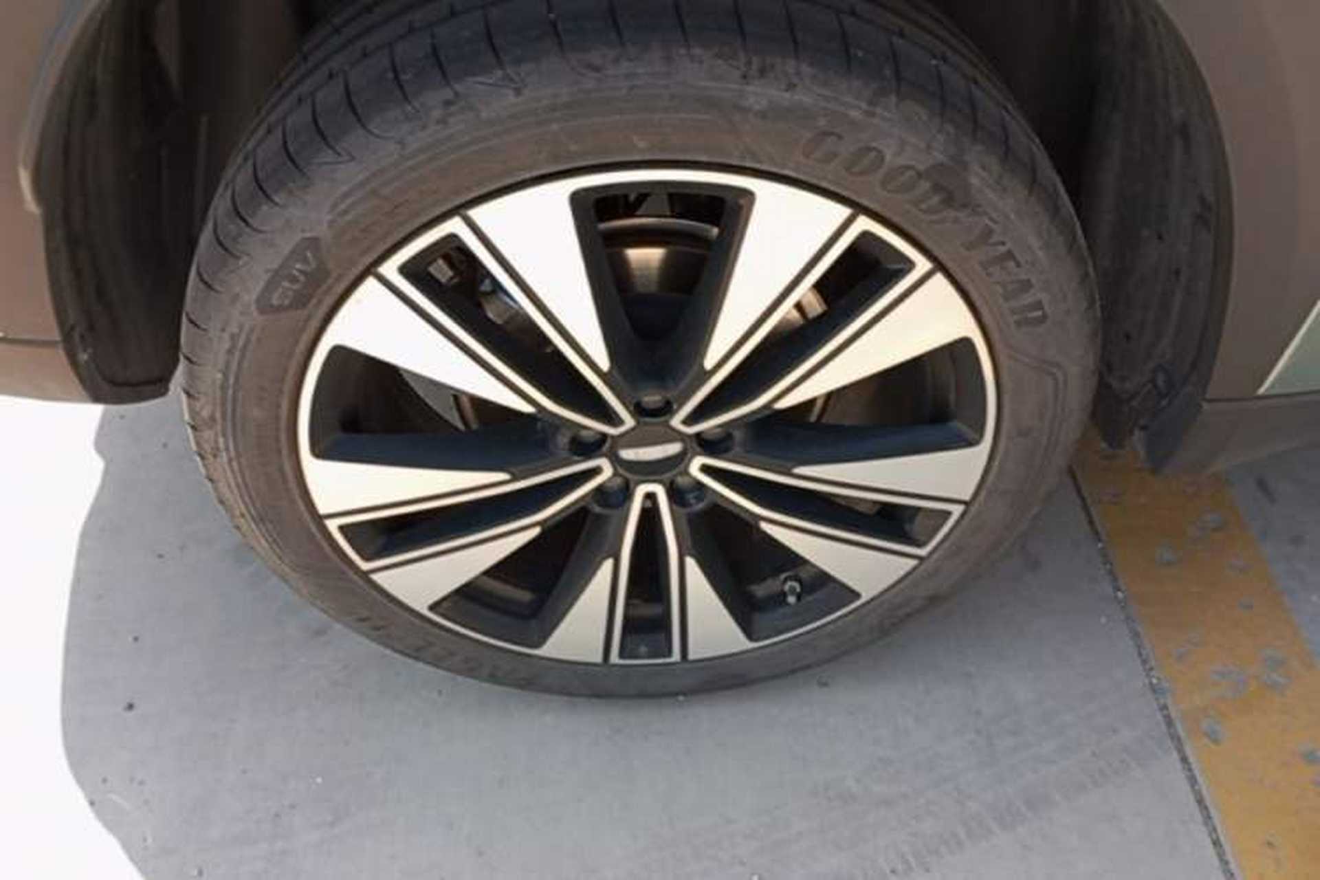 Used Geely Auto FX11 2025 4th Generation 1.5TD DCT Jinxiu Exterior 5