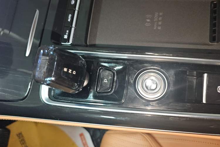 Used Geely Auto FX11 2025 4th Generation 1.5TD DCT Jinxiu Gear Lever