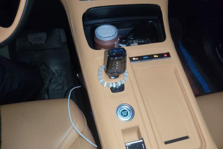 Used Geely Auto FX11 2025 4th Generation 1.5TD DCT - Shanhe Gear Lever