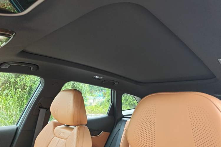 Used Geely Auto FX11 2025 4th Generation 1.5TD DCT Jinxiu Headliner