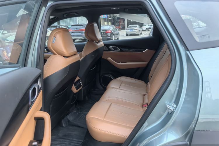 Used Geely Auto FX11 2025 4th Generation 1.5TD DCT Jinxiu Interior 2