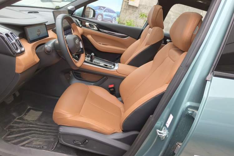 Used Geely Auto FX11 2025 4th Generation 2.0TD DCT—Passion Left Front Seat
