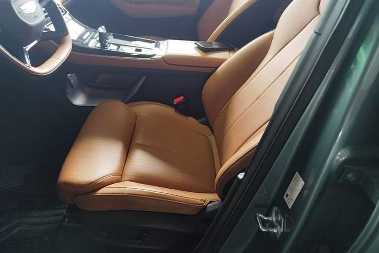 Used Geely Auto FX11 2025 4th Generation 1.5TD DCT Jinxiu Left Front Seat