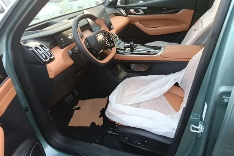 Used Geely Auto FX11 2025 4th Generation 1.5TD DCT Jinxiu Left Front Seat
