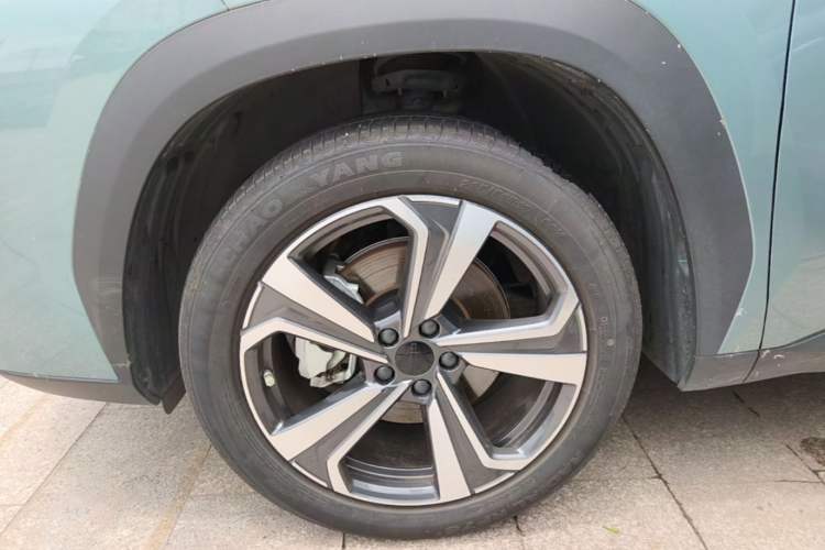 Used Geely Auto FX11 2025 4th Generation 2.0TD DCT—Passion Left Front Wheel Hub