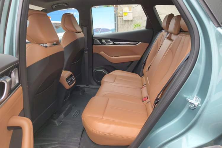 Used Geely Auto FX11 2025 4th Generation 2.0TD DCT—Passion Left Rear Seat