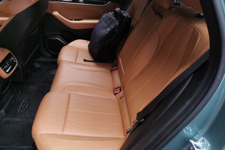 Used Geely Auto FX11 2025 4th Generation 1.5TD DCT Jinxiu Left Rear Seat
