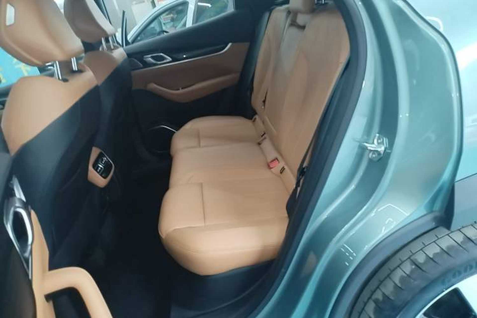 Used Geely Auto FX11 2025 4th Generation 1.5TD DCT Jinxiu Left Rear Seat