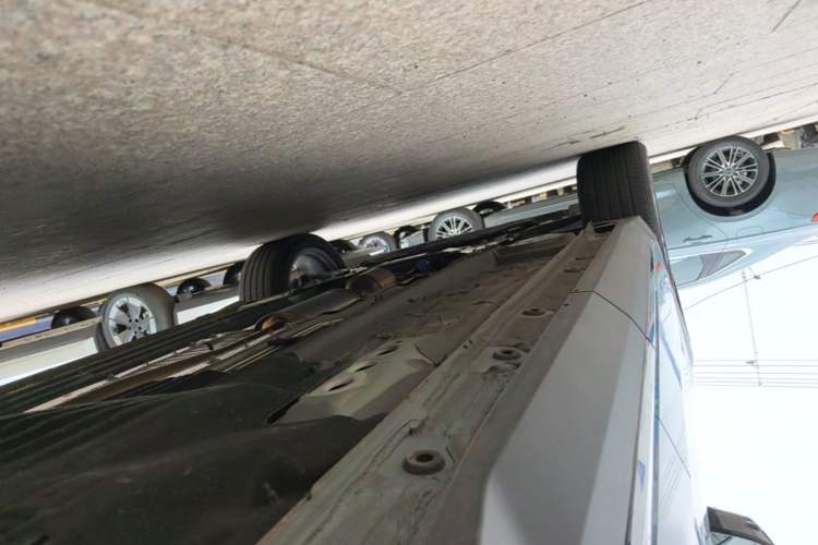 Used Geely Auto FX11 2025 4th Generation 2.0TD DCT—Passion Left Side Sill