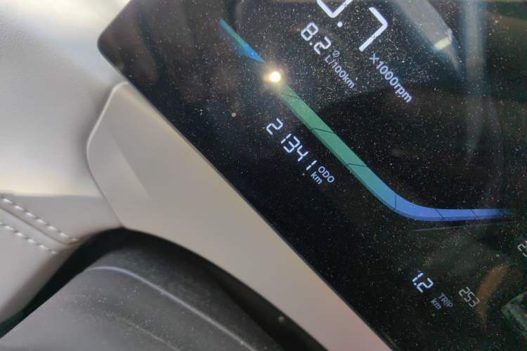 Used Geely Auto FX11 2025 4th Generation 1.5TD DCT – The Start Odometer Close Up