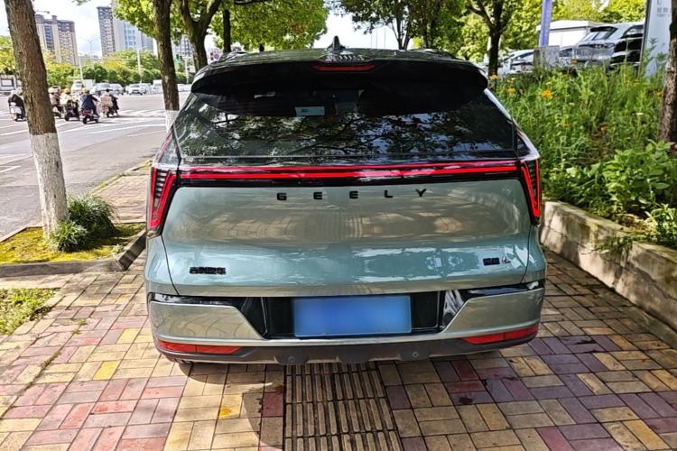 Used Geely Auto FX11 2025 4th Generation 1.5TD DCT Jinxiu Rear